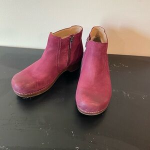 Barbara low bootie Dansko in Maroon